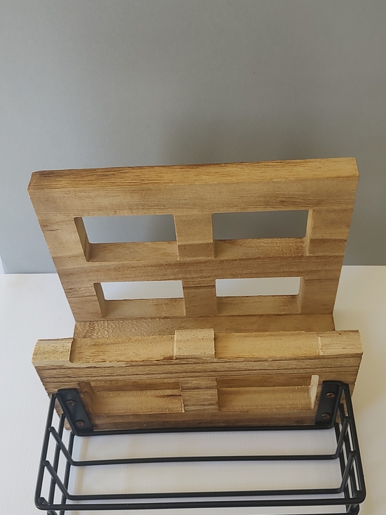 Decorative Napkin Holder Wood Regular Size New With Space For Salt And Pepper - Picture 4 of 8